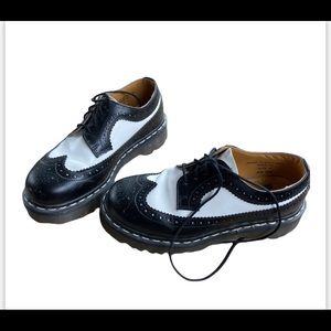 Dr Marten 3989 leather wingtips